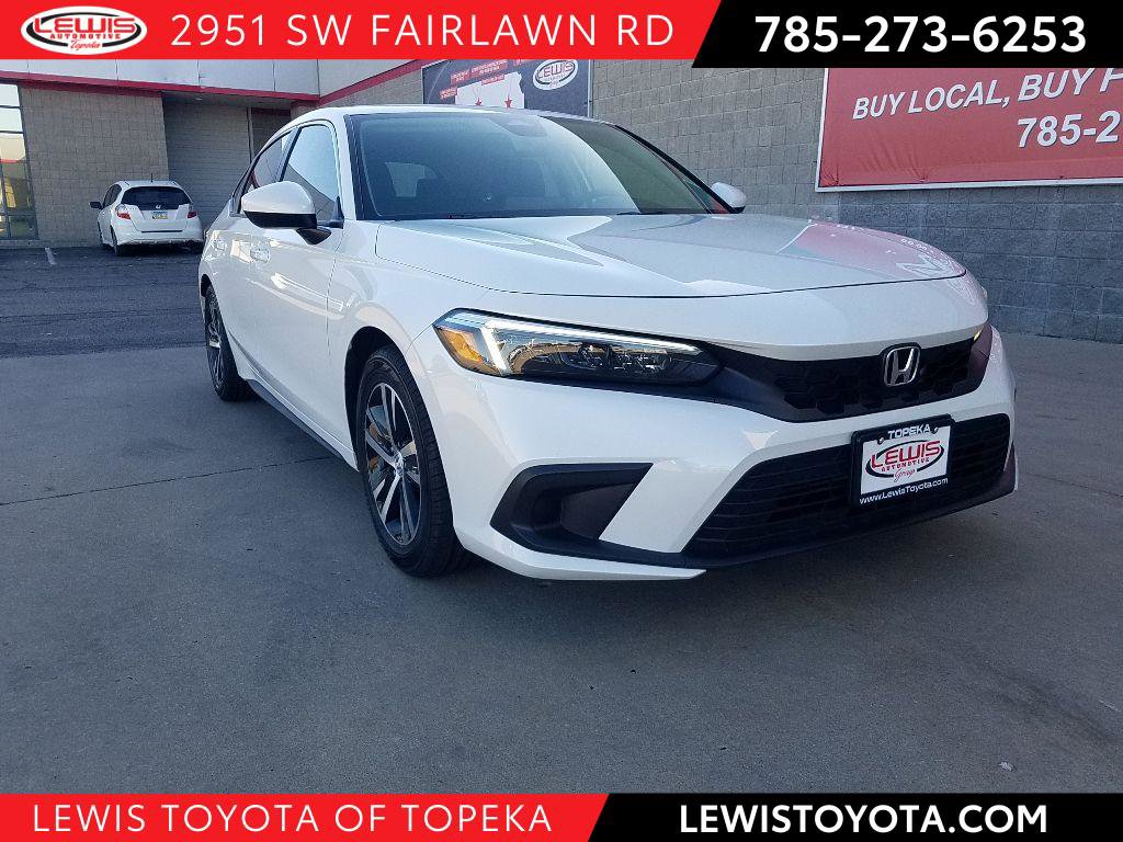 2024 Honda Civic Hatchback LX's photo