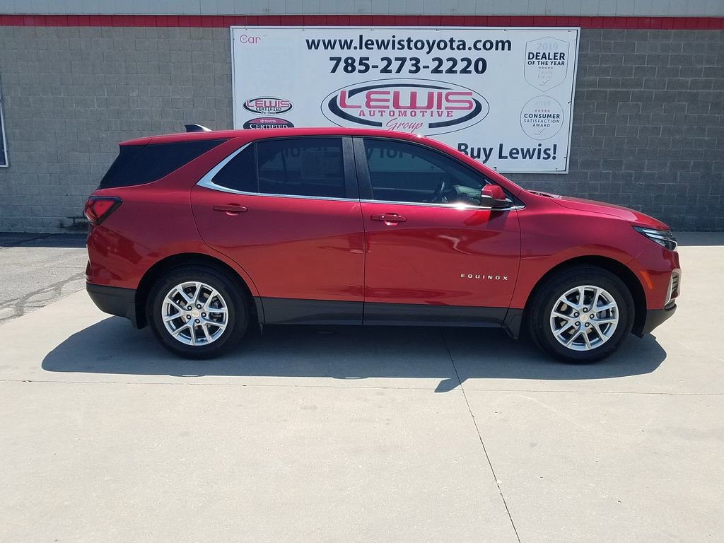 Used 2024 Chevrolet Equinox LT with VIN 3GNAXKEG4RS108345 for sale in Hays, KS