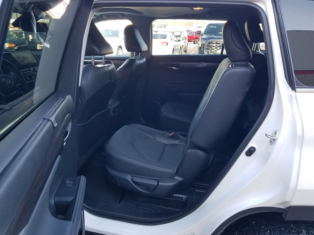 Certified 2022 Toyota Highlander Hybrid Limited SUV