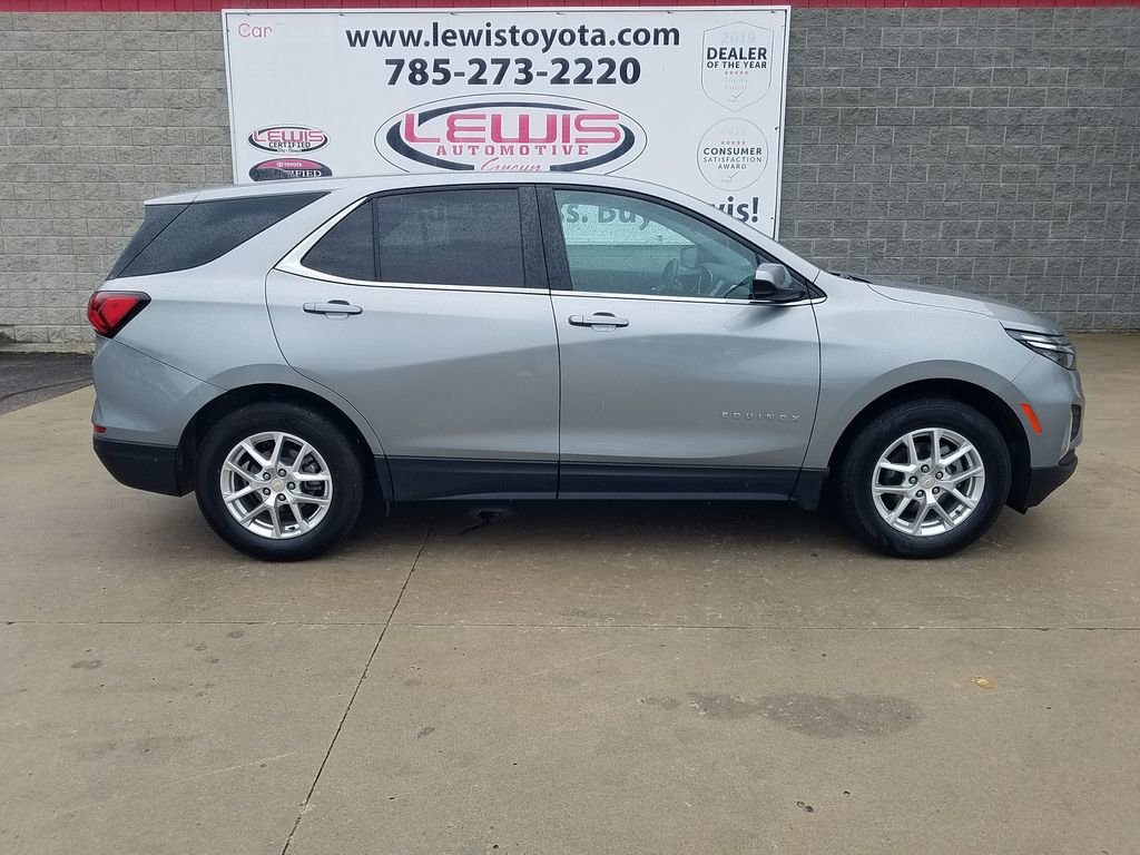 Used 2023 Chevrolet Equinox LT with VIN 3GNAXKEG2PS158559 for sale in Kansas City