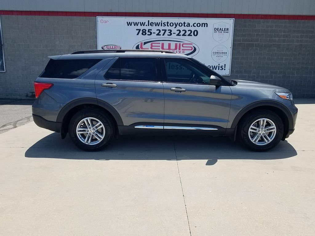 Used 2022 Ford Explorer XLT with VIN 1FMSK8DH3NGA98128 for sale in Kansas City