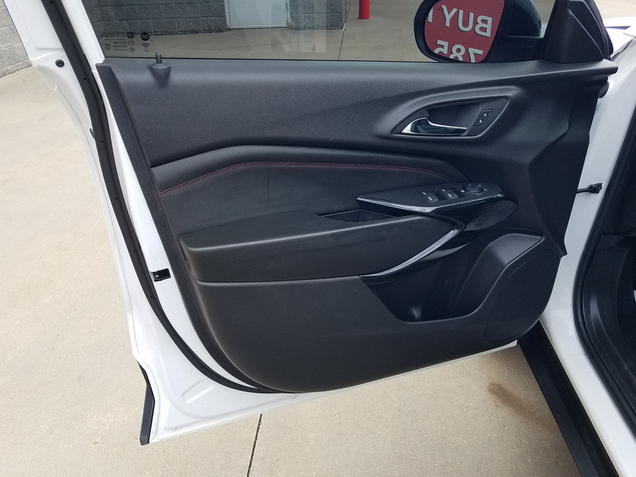 Used 2025 Chevrolet Trax RS with VIN KL77LJEP6SC158066 for sale in Kansas City
