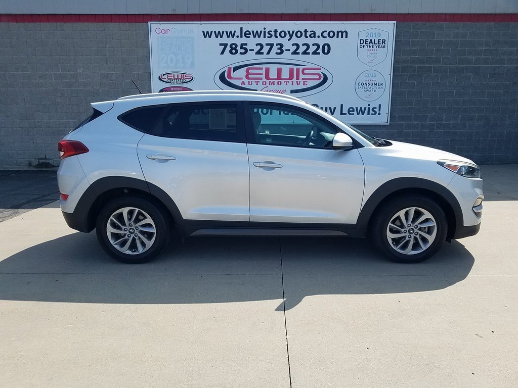 Used 2016 Hyundai Tucson SE with VIN KM8J3CA44GU063261 for sale in Kansas City