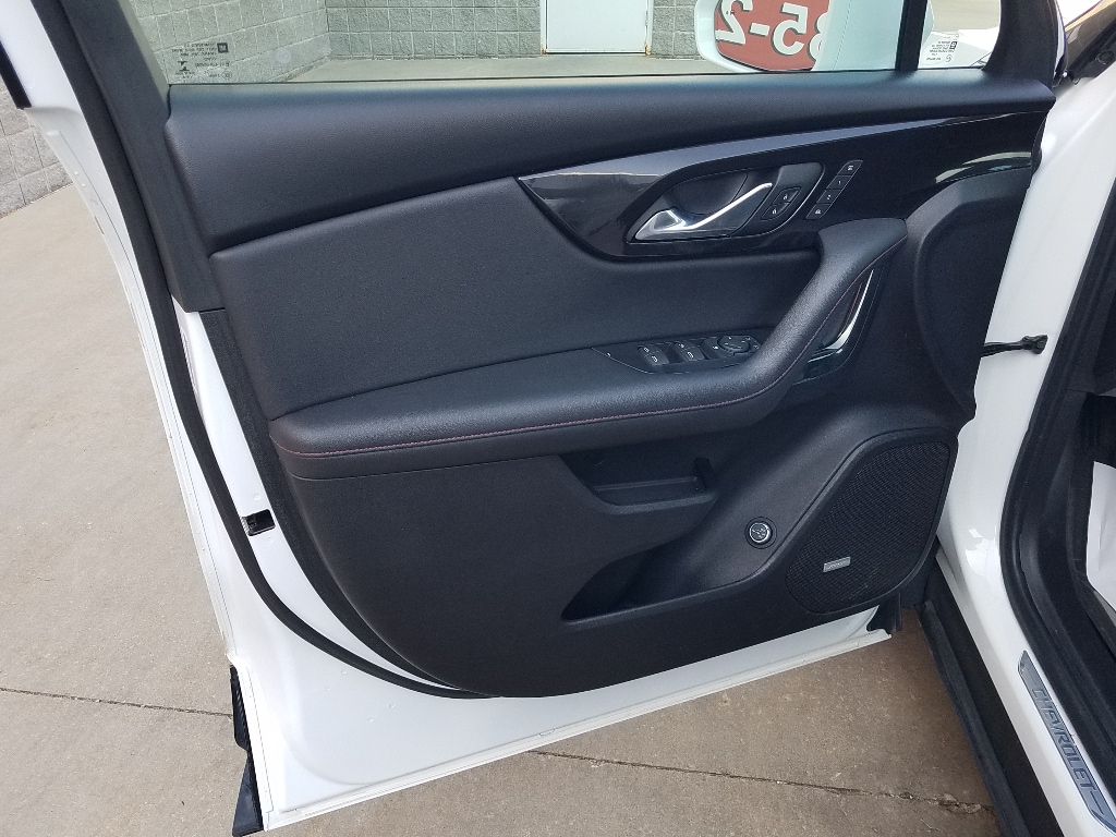 Used 2019 Chevrolet Blazer RS with VIN 3GNKBJRS7KS704096 for sale in Kansas City