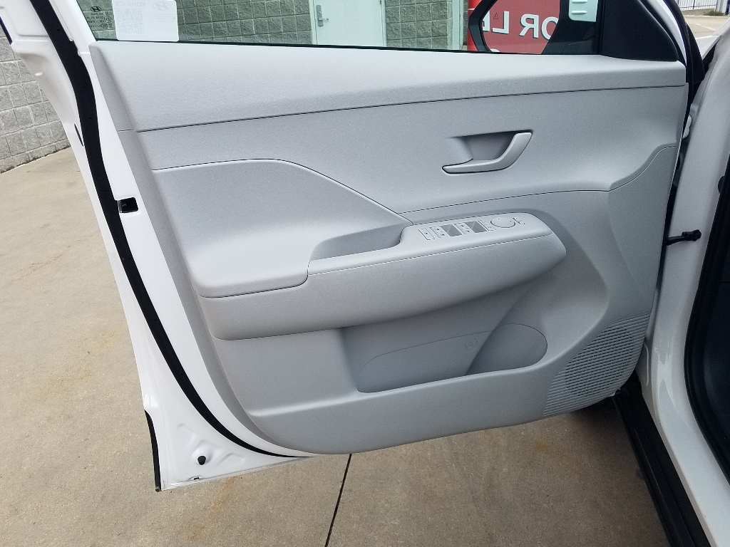 Used 2025 Hyundai Kona SEL with VIN KM8HBCAB4SU288997 for sale in Kansas City