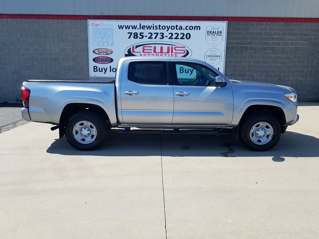 Used 2021 Toyota Tacoma SR with VIN 3TYCZ5AN1MT046213 for sale in Kansas City