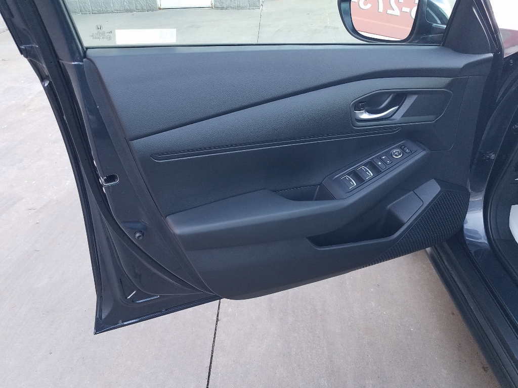 Used 2025 Honda Accord LX with VIN 1HGCY1F27SA079556 for sale in Kansas City