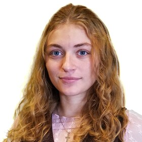 Staff member Anna Matthews from ID_6f9d33