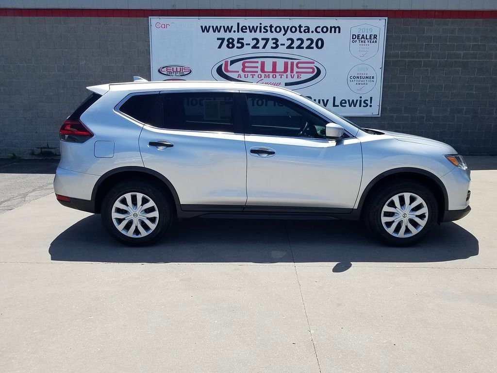 Used 2020 Nissan Rogue S with VIN KNMAT2MV8LP538941 for sale in Kansas City