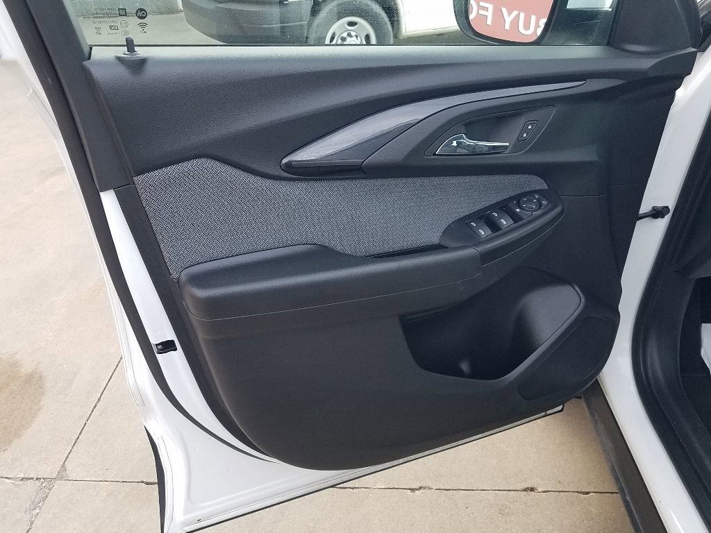 Used 2023 Chevrolet TrailBlazer LT with VIN KL79MPSL3PB117515 for sale in Kansas City