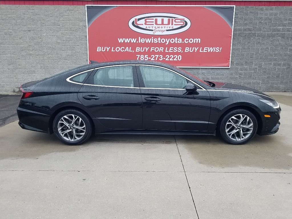 Used 2022 Hyundai Sonata SEL Sedan