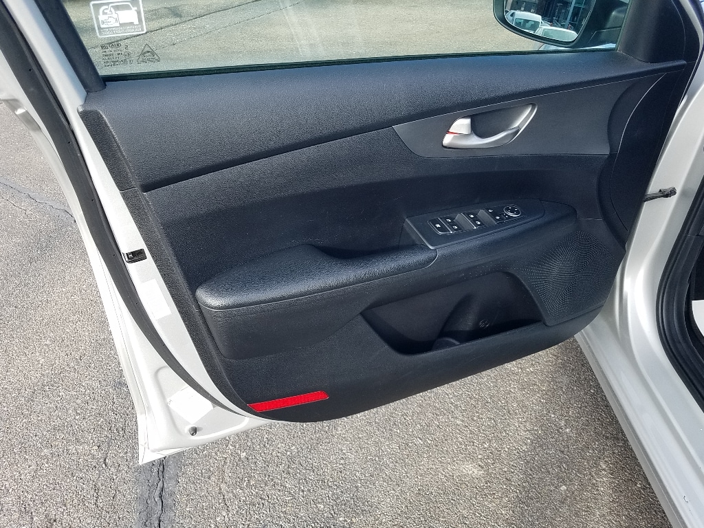 Used 2019 Kia FORTE LXS with VIN 3KPF24AD4KE077574 for sale in Kansas City