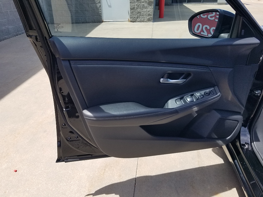 Used 2025 Nissan Sentra SV with VIN 3N1AB8CV2SY320856 for sale in Kansas City