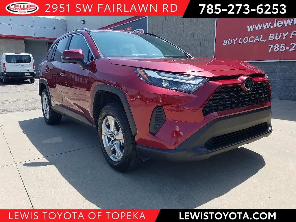 Used 2025 Toyota RAV4 XLE with VIN 2T3RWRFV0SW265139 for sale in Kansas City