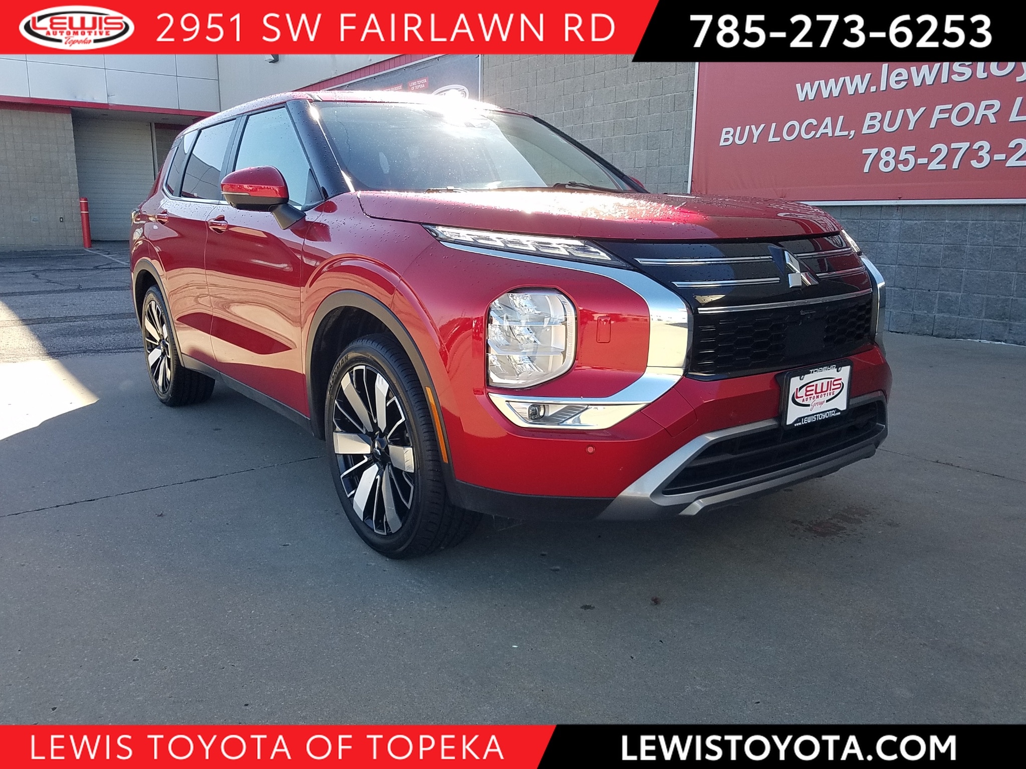 Used 2025 Mitsubishi Outlander SE with VIN JA4J4VA86SZ017114 for sale in Kansas City