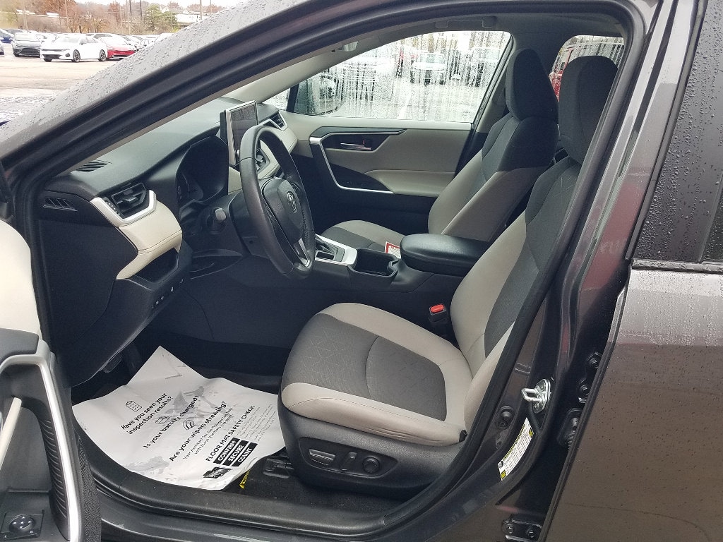 Used 2024 Toyota RAV4 XLE SUV