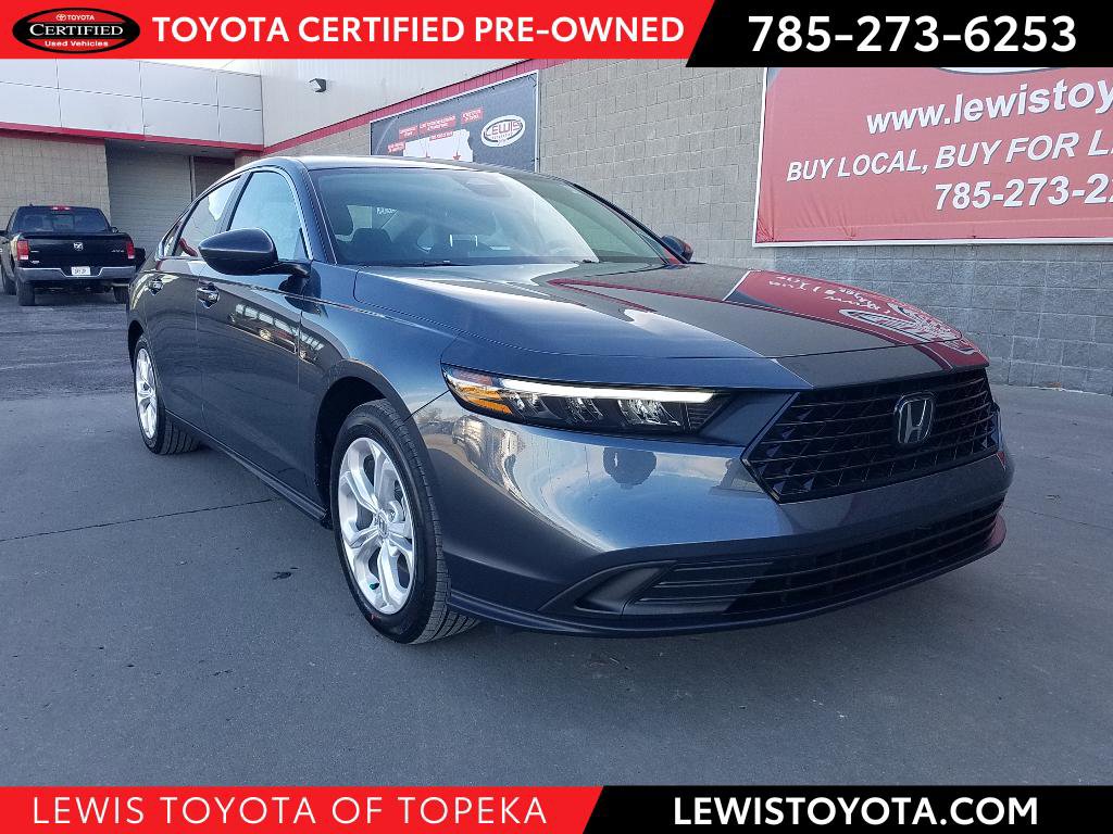 2025 Honda Accord LX's photo