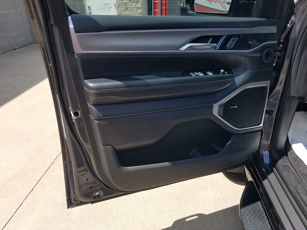 Used 2024 Jeep Wagoneer Series II with VIN 1C4SJVBP9RS137176 for sale in Kansas City