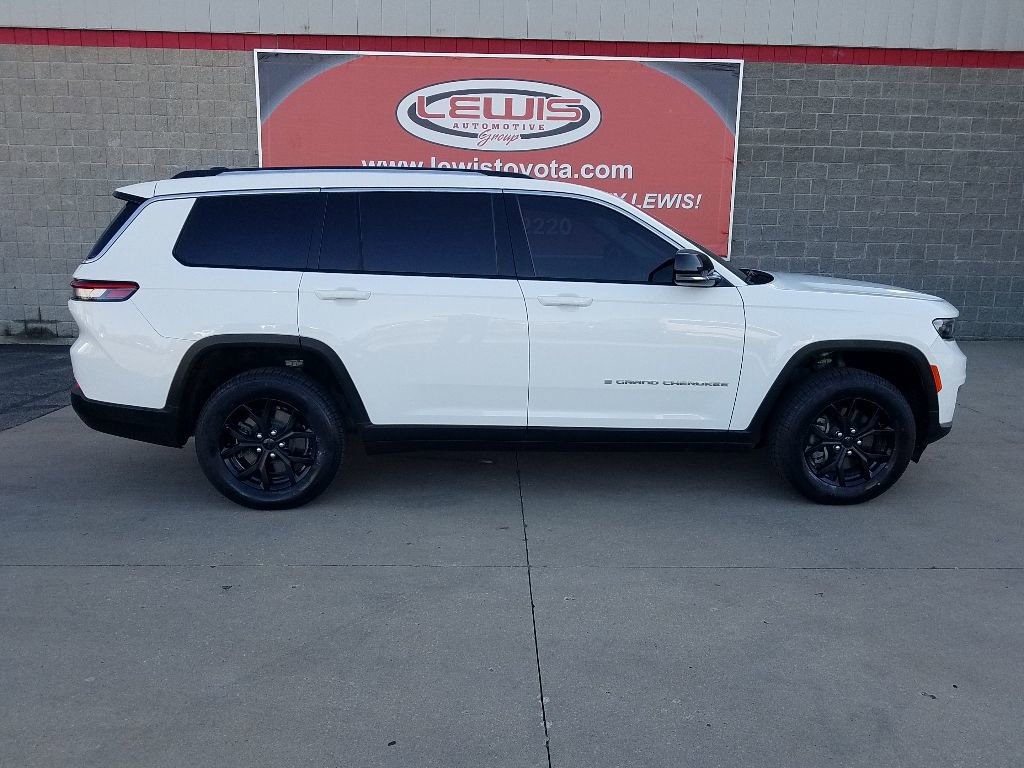 Used 2021 Jeep Grand Cherokee L Limited with VIN 1C4RJKBGXM8106148 for sale in Kansas City