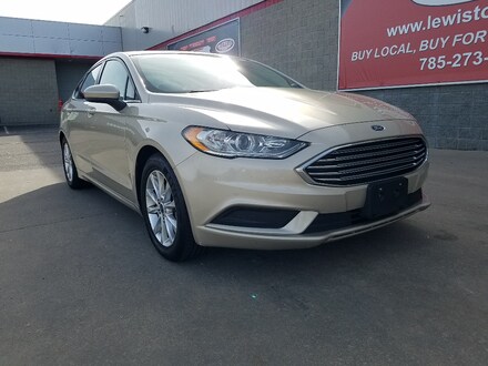 2017 Ford Fusion SE Sedan