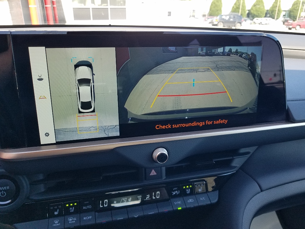 2026 Toyota Crown Platinum - Photo 14