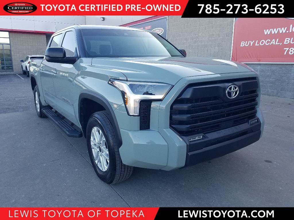 2024 Toyota Tundra SR5's photo
