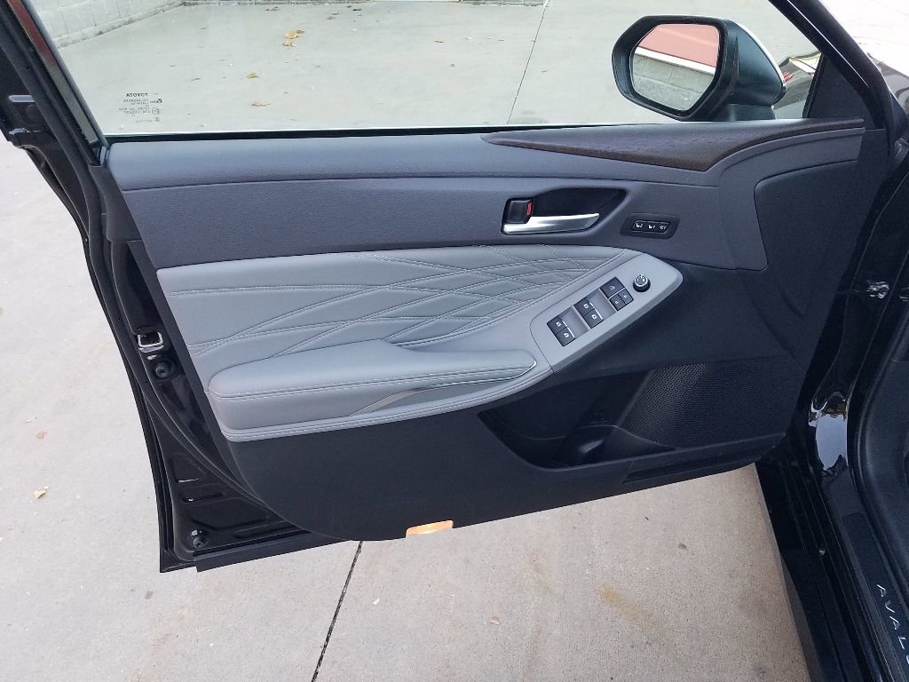 Certified 2020 Toyota Avalon Limited with VIN 4T1D21FB0LU018243 for sale in Kansas City