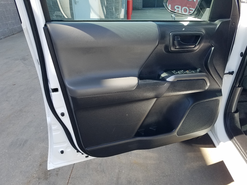 Used 2022 Toyota Tacoma SR5 with VIN 3TMCZ5AN9NM496897 for sale in Kansas City