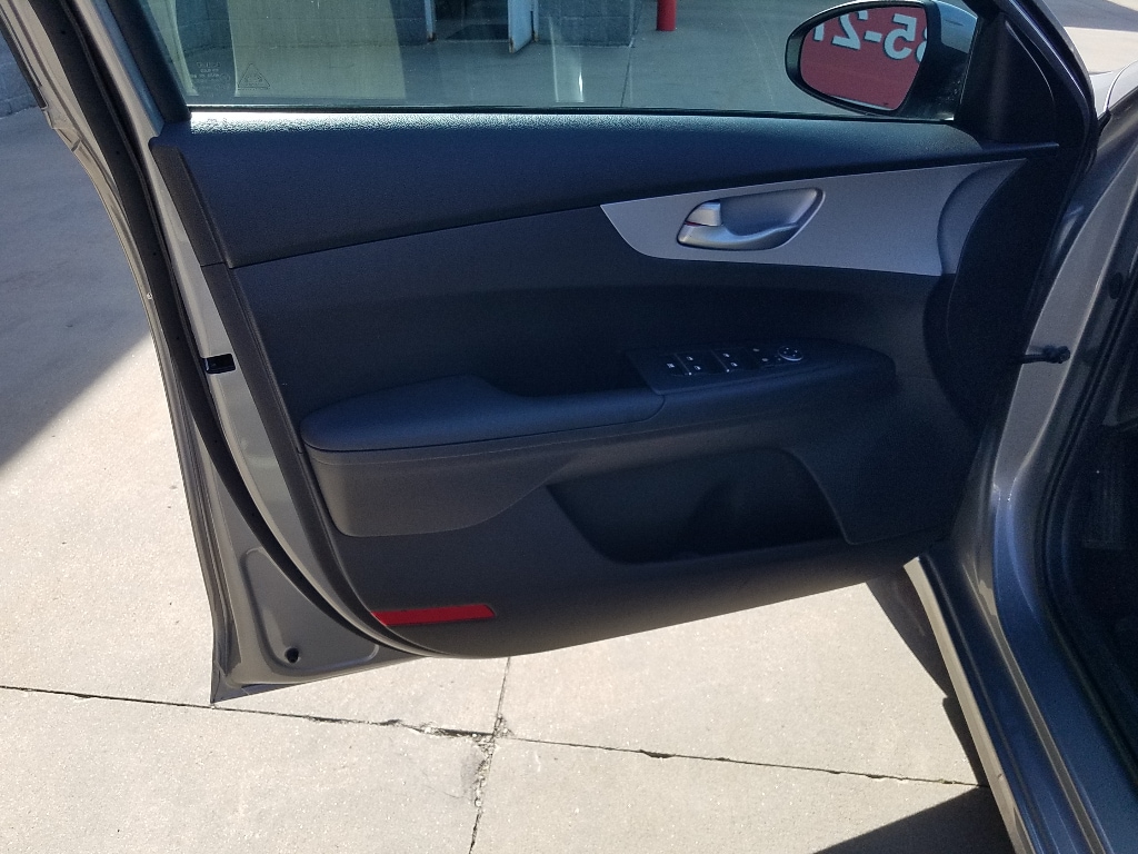 Used 2024 Kia Forte LXS with VIN 3KPF24AD5RE704695 for sale in Kansas City