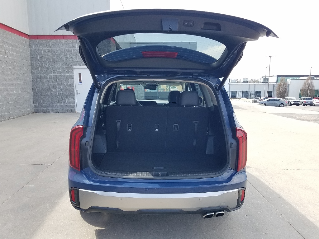 2025 Kia Telluride S - Photo 21