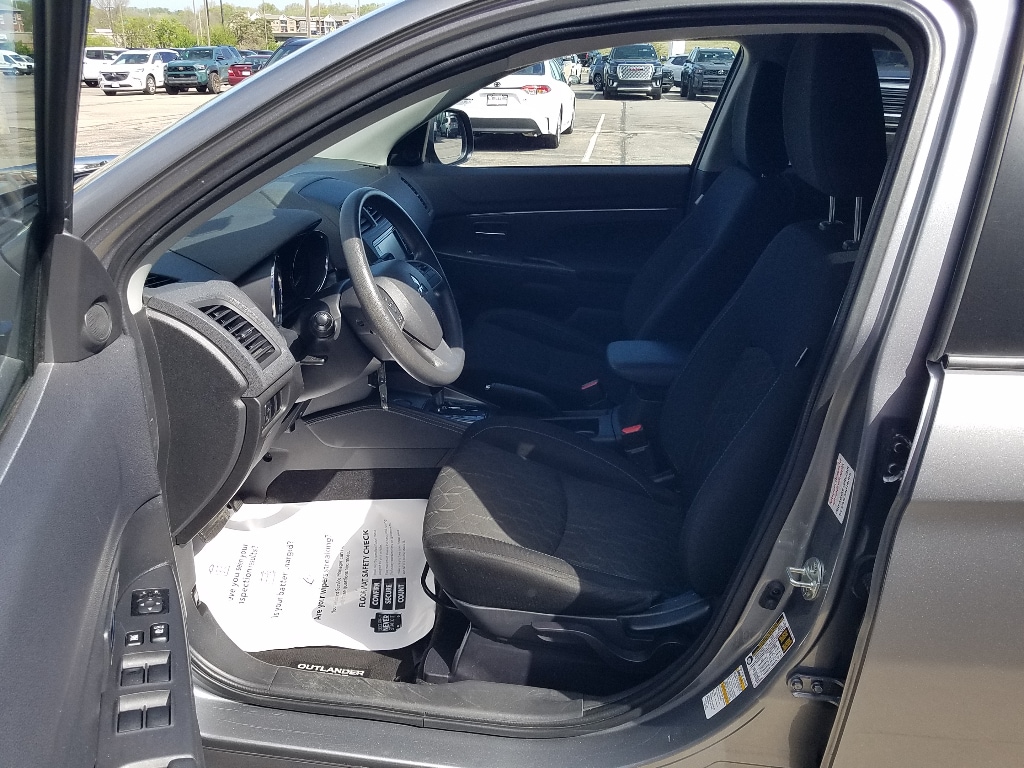 Used 2021 Mitsubishi Outlander Sport ES with VIN JA4APUAU3MU035097 for sale in Kansas City