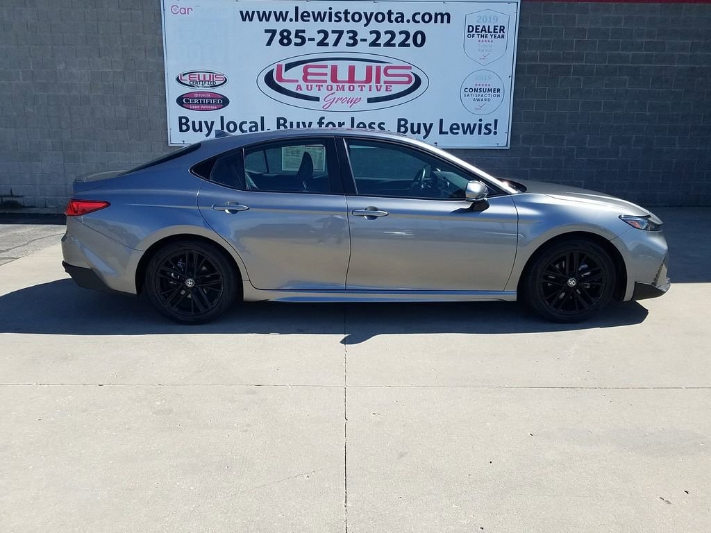 Certified 2025 Toyota Camry SE with VIN 4T1DAACK4SU502907 for sale in Kansas City