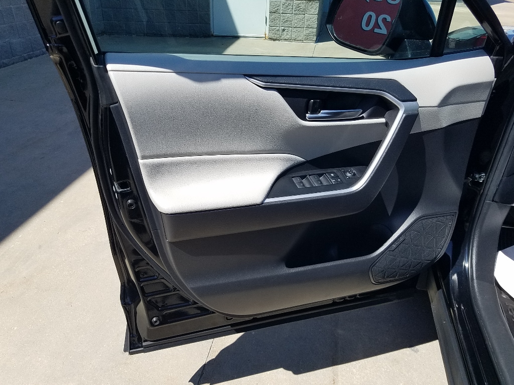 Used 2024 Toyota RAV4 XLE with VIN 2T3P1RFVXRC443060 for sale in Kansas City
