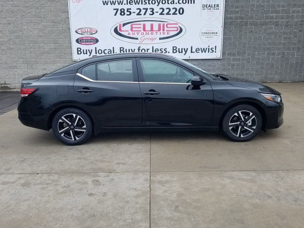 Used 2024 Nissan Sentra SV with VIN 3N1AB8CVXRY254373 for sale in Kansas City