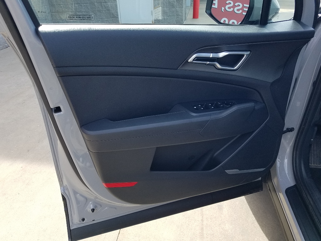 Used 2026 Kia Sportage S Hybrid with VIN KNDPUDDGXT7300030 for sale in Kansas City