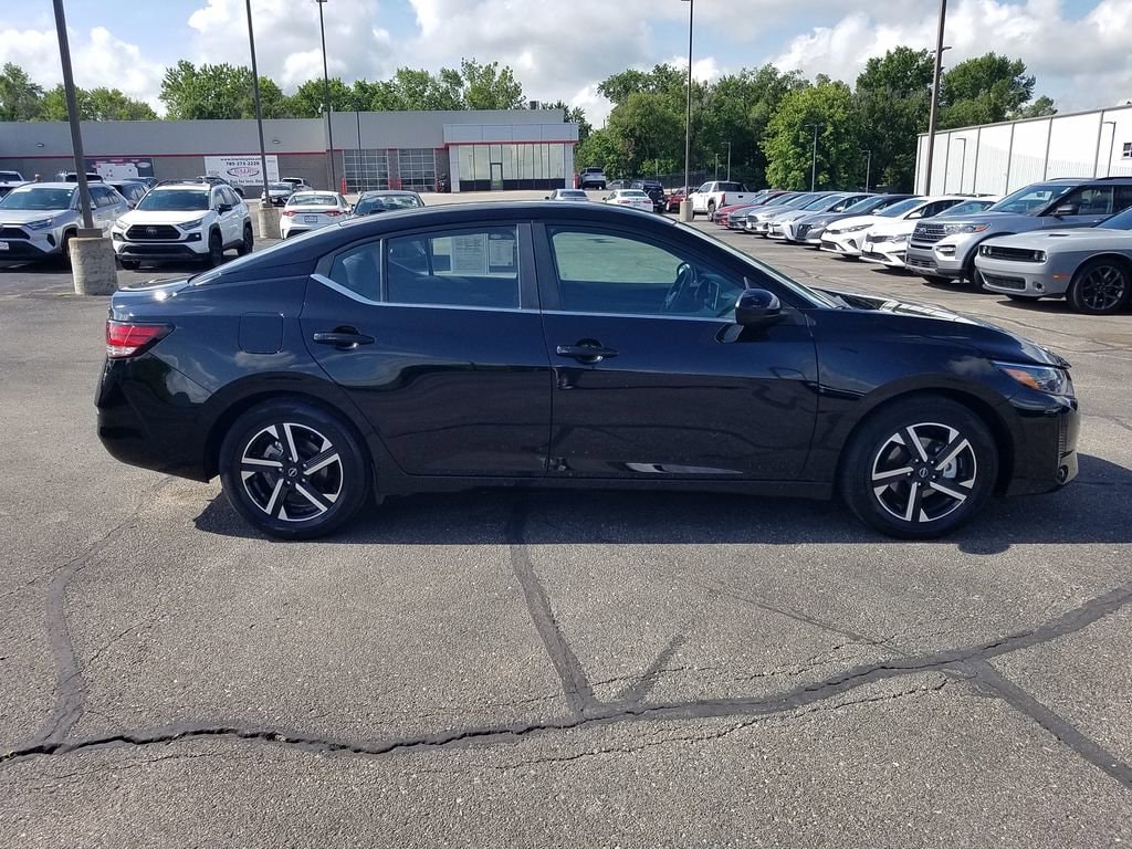 Used 2024 Nissan Sentra SV with VIN 3N1AB8CV4RY254370 for sale in Kansas City