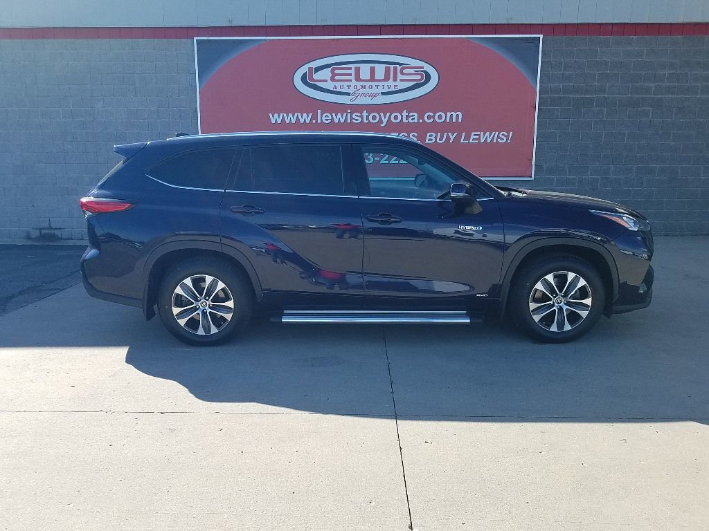 Certified 2020 Toyota Highlander XLE with VIN 5TDHBRCH6LS509367 for sale in Kansas City