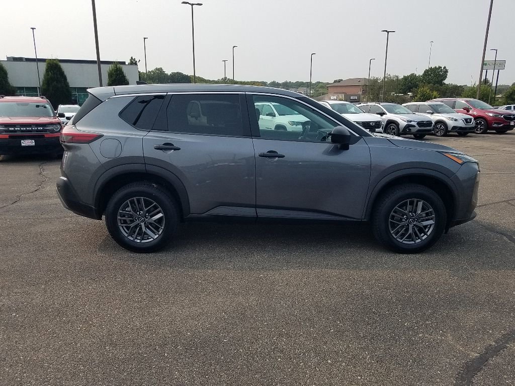 Used 2023 Nissan Rogue S with VIN 5N1BT3AB0PC853987 for sale in Kansas City