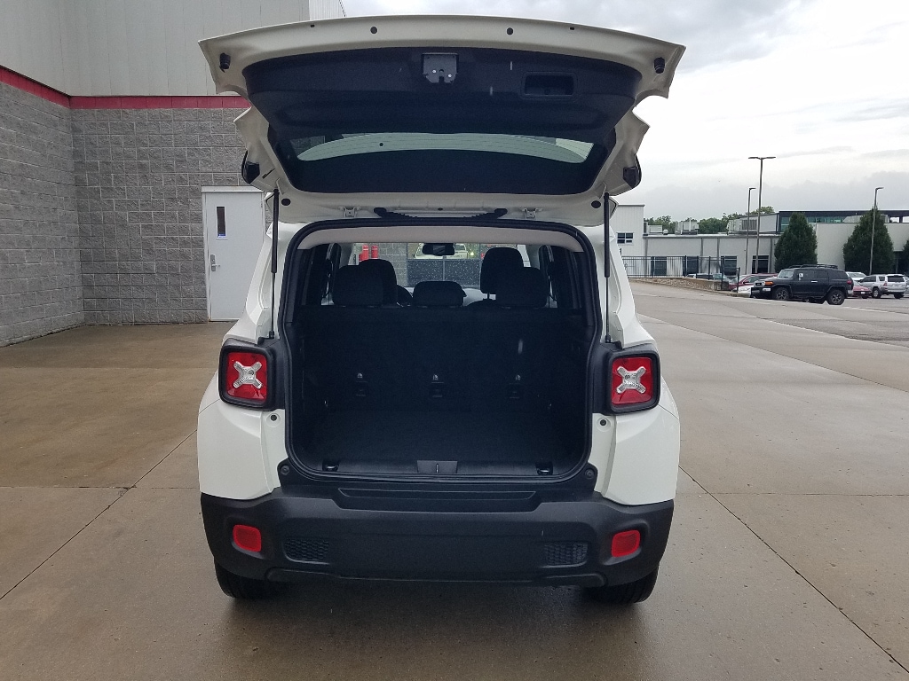 2023 Jeep Renegade Altitude - Photo 19