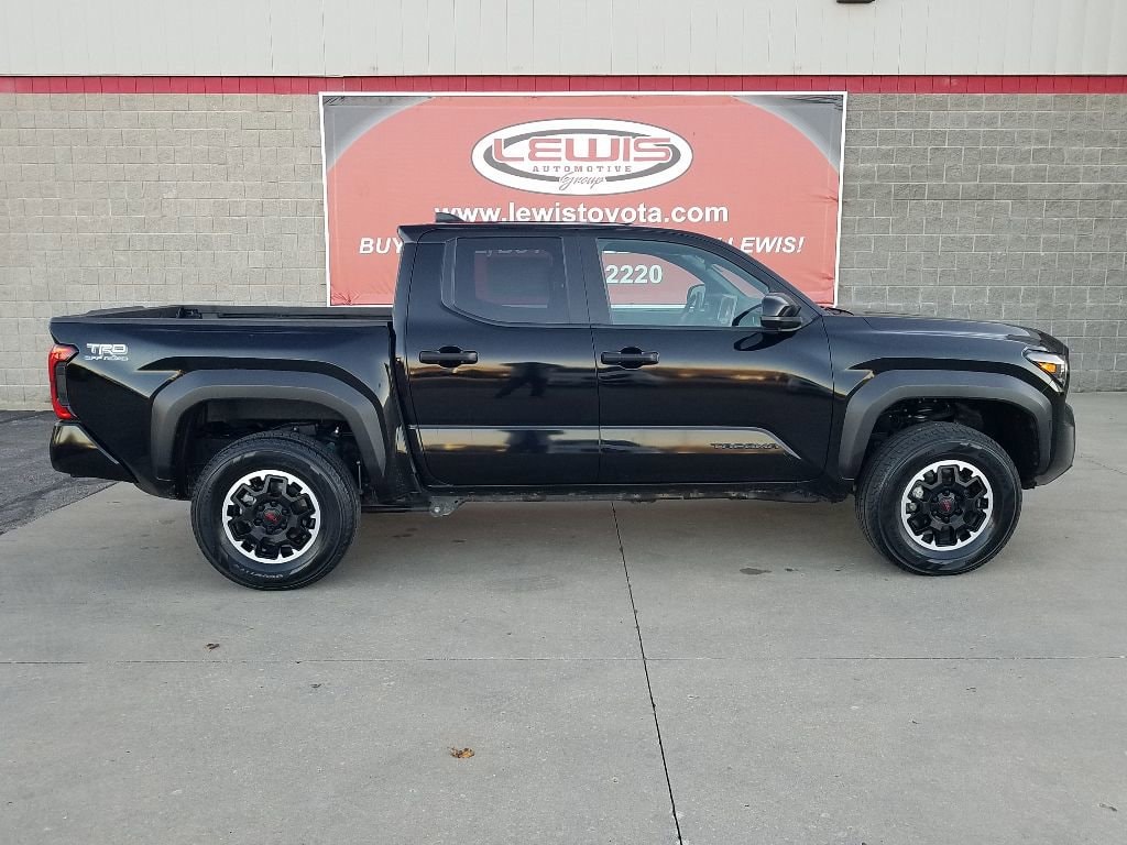 Used 2024 Toyota Tacoma TRD Off Road with VIN 3TMLB5JN9RM004721 for sale in Kansas City