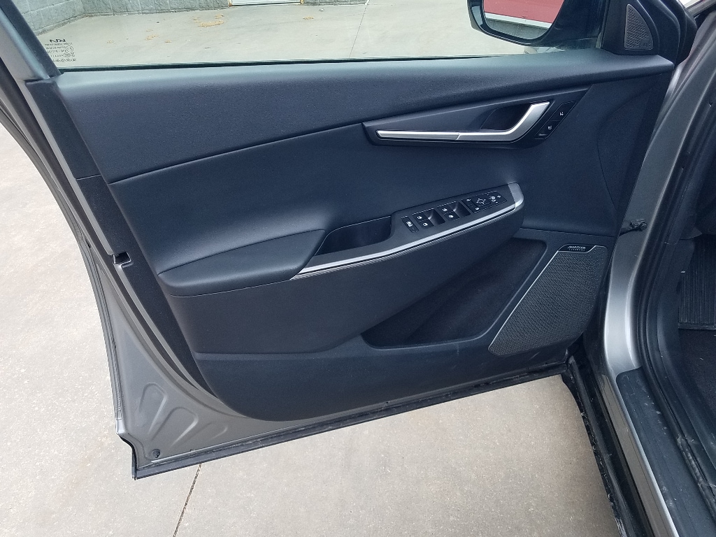 Used 2022 Kia Ev6 Wind with VIN KNDC3DLC8N5037521 for sale in Topeka, KS