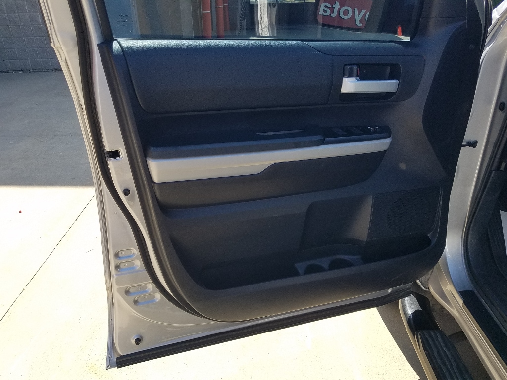 Used 2020 Toyota Tundra SR5 with VIN 5TFDY5F14LX934584 for sale in Kansas City
