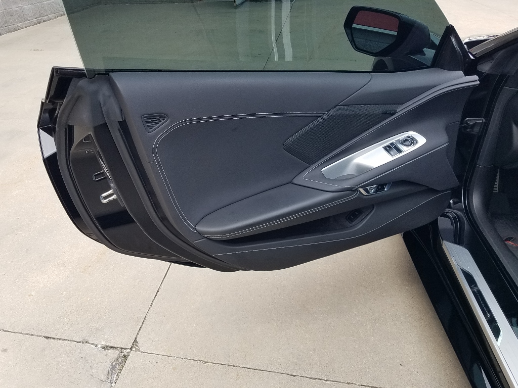 Used 2020 Chevrolet Corvette 1LT with VIN 1G1Y62D49L5112158 for sale in Kansas City