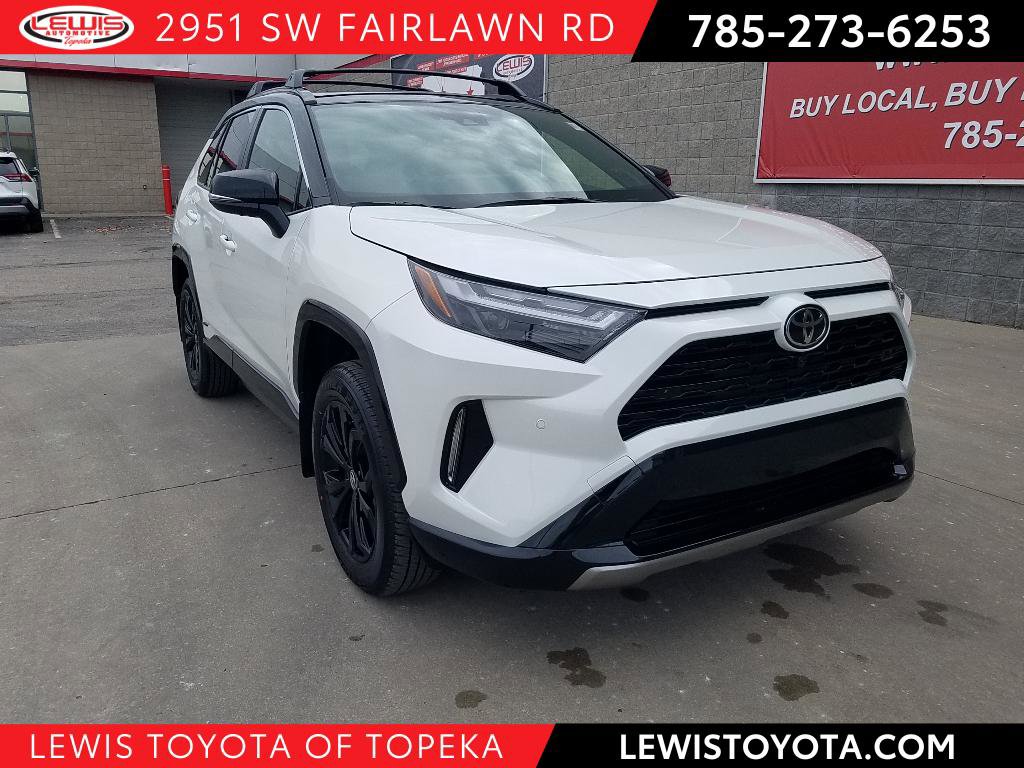 2025 Toyota RAV4 XSE's photo