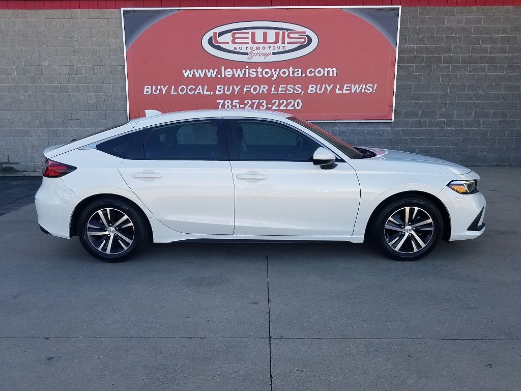 Used 2024 Honda Civic Hatchback LX with VIN 19XFL2H56RE006161 for sale in Kansas City