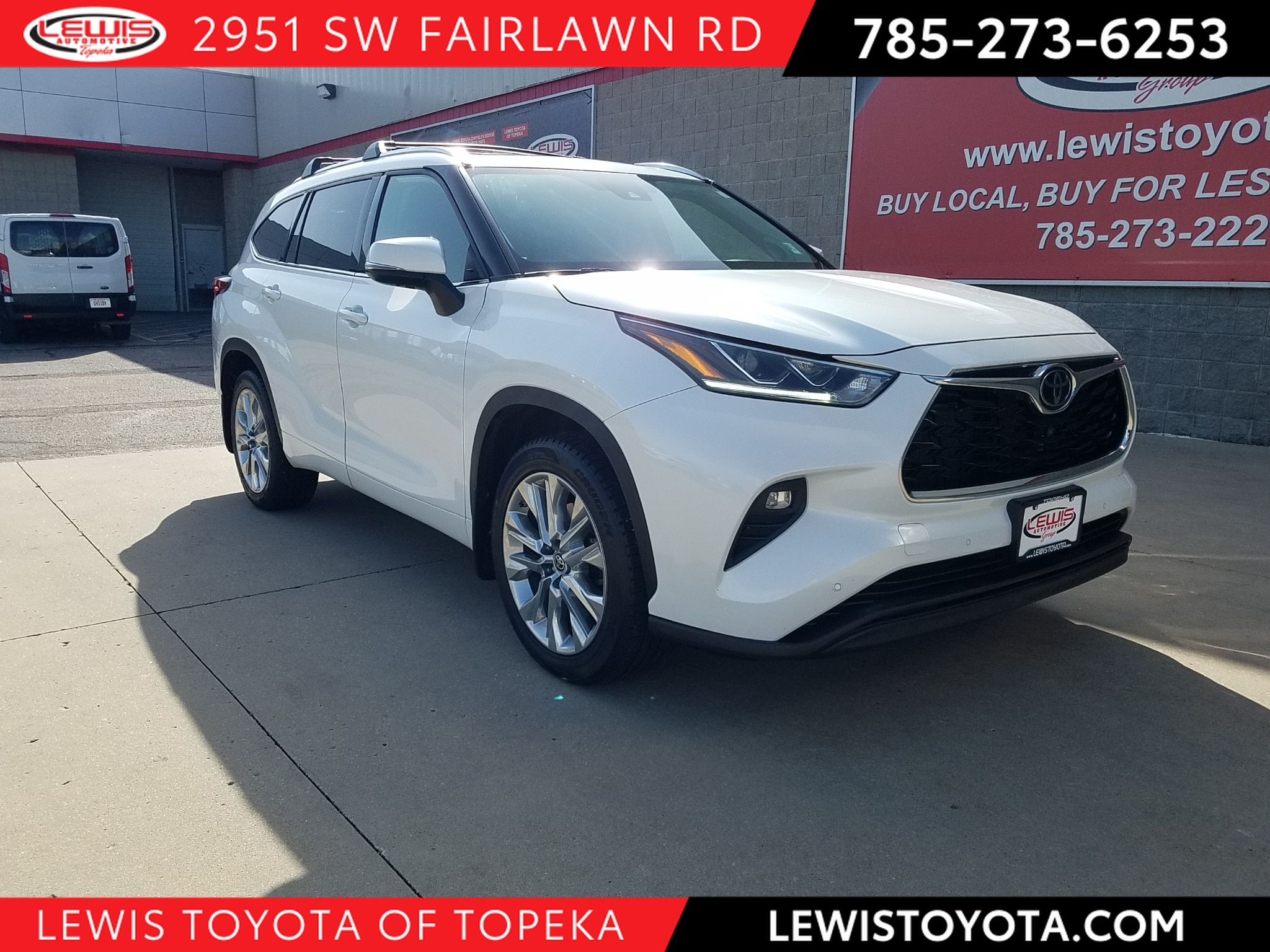 Used 2022 Toyota Highlander Limited with VIN 5TDDZRBH8NS208484 for sale in Kansas City
