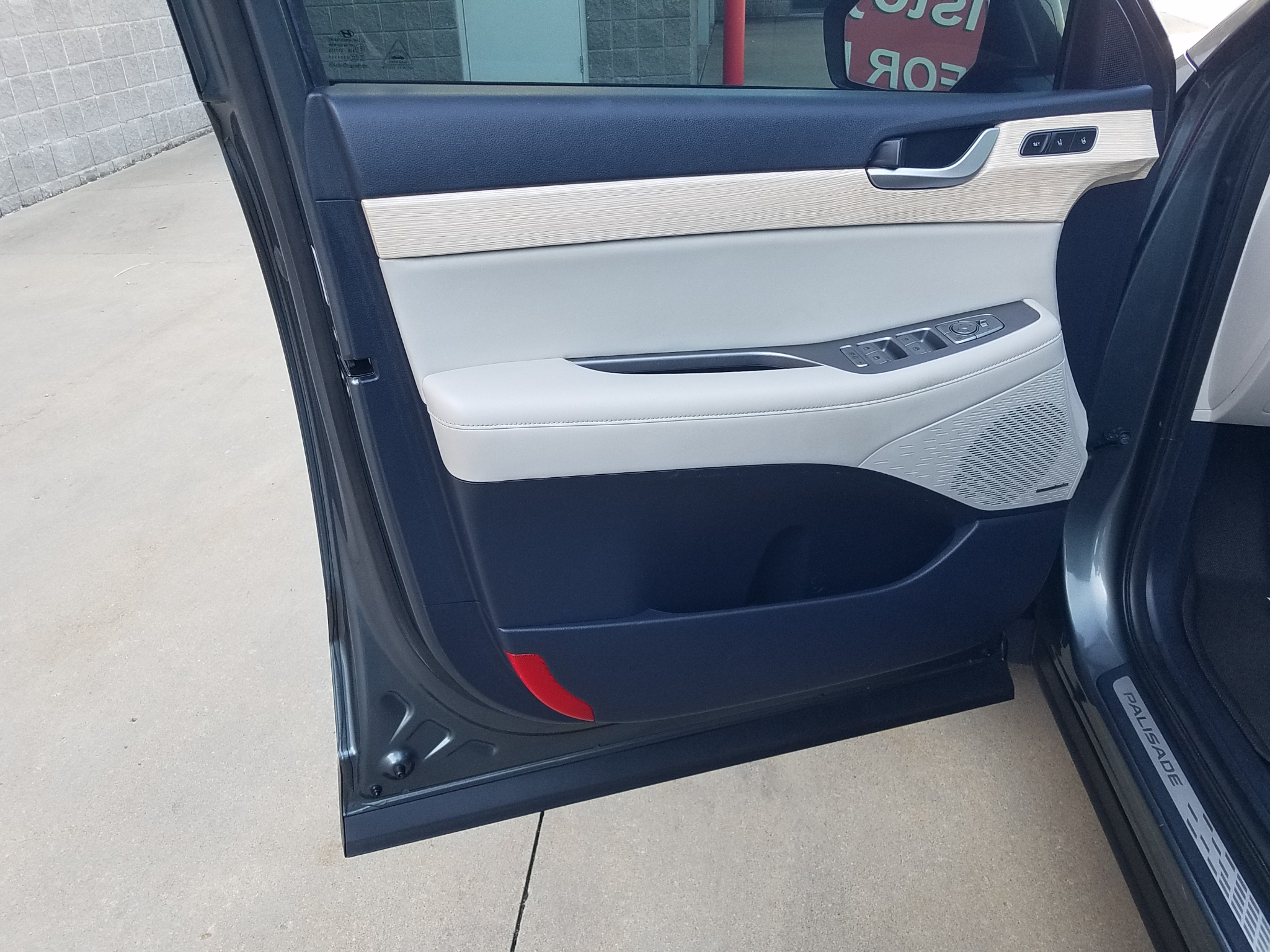 Used 2024 Hyundai Palisade Limited with VIN KM8R5DGE4RU712076 for sale in Kansas City