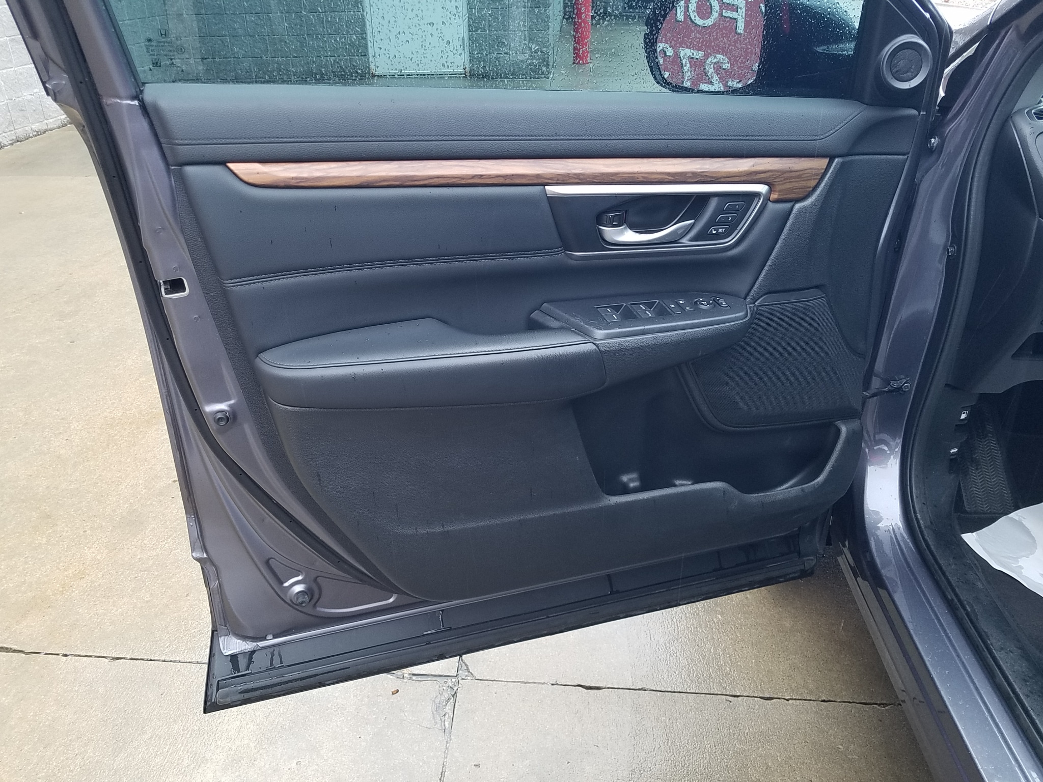 Used 2022 Honda CR-V EX-L with VIN 2HKRW2H88NH629771 for sale in Kansas City