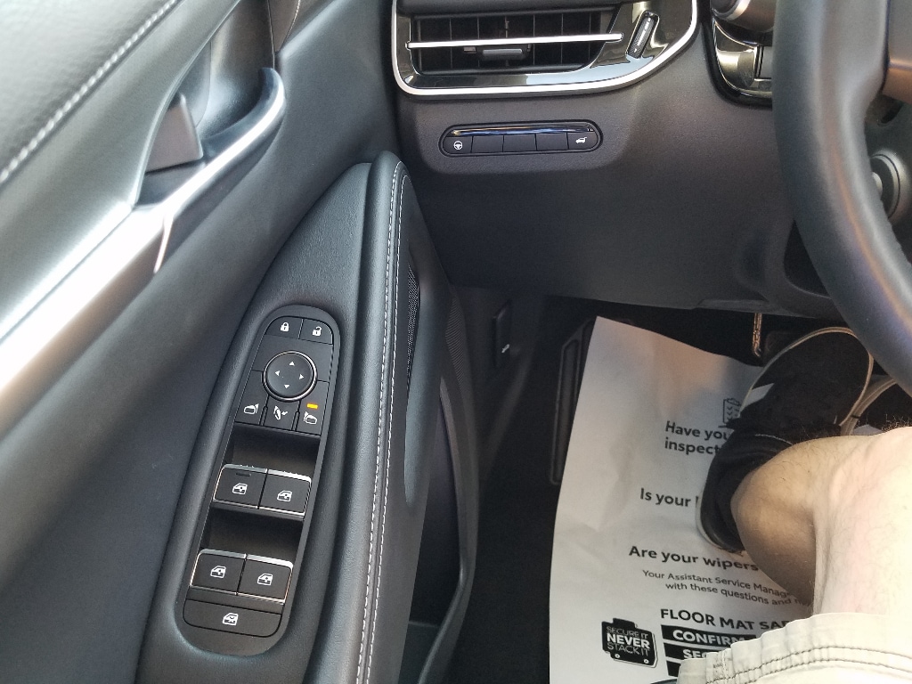 2023 INFINITI QX60 LUXE - Photo 7