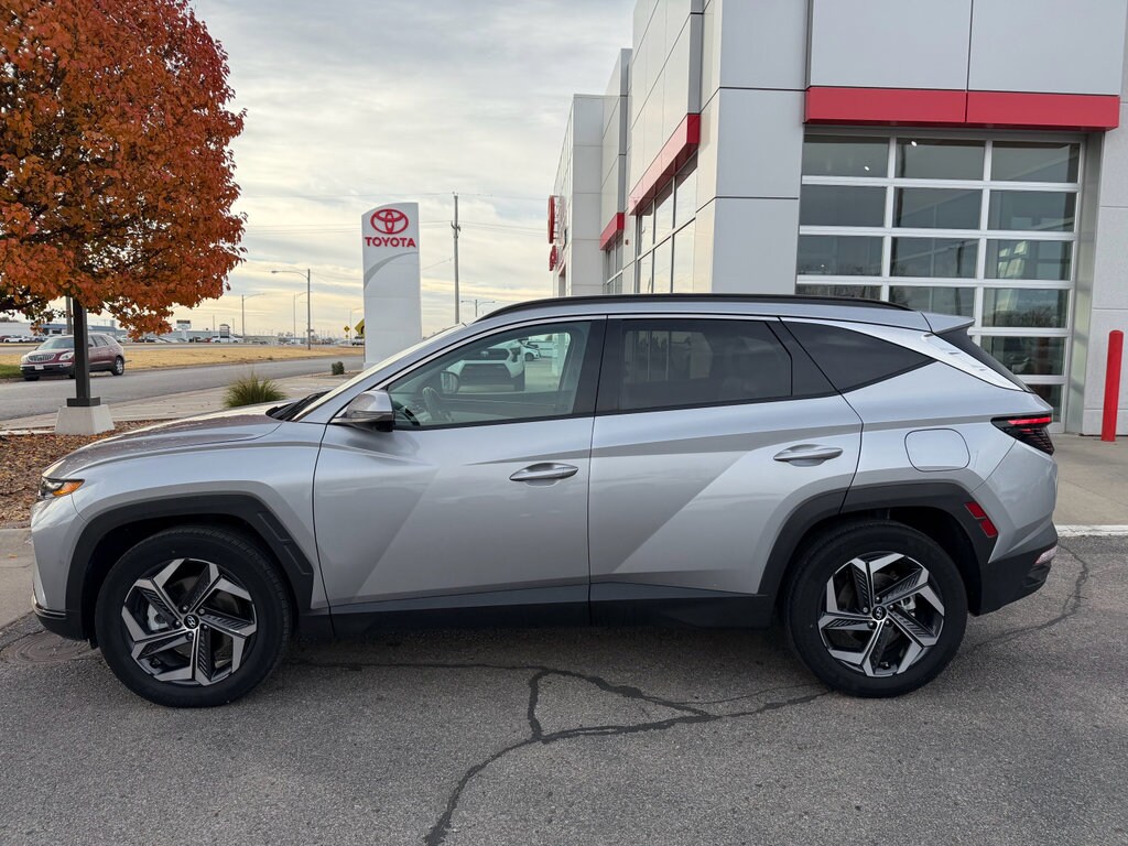 2022 Hyundai Tucson Hybrid Limited photo 2